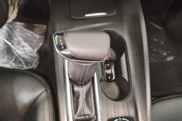 Used Buick Velite 6 2020 Plug-in Hybrid Connected Fashion Model
