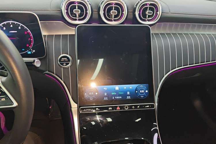 Used Mercedes-Benz GLC 2024 GLC 260 L 4MATIC Dynamic Edition 5-seater Audio And AC Panel