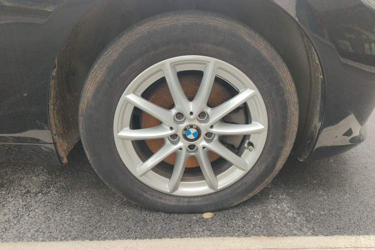Used BMW 2 Series Active Tourer 2016 218i Fashion Model Right Front Wheel Hub
