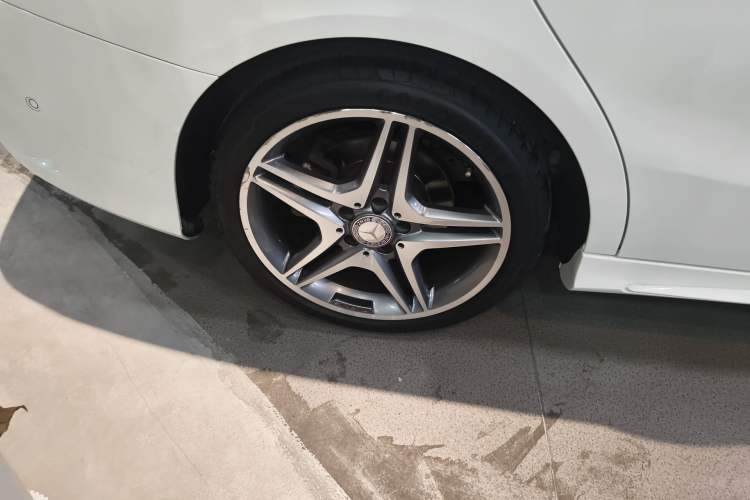 Used Mercedes-Benz CLA 2015 CLA 220 4MATIC Right Rear Wheel Hub