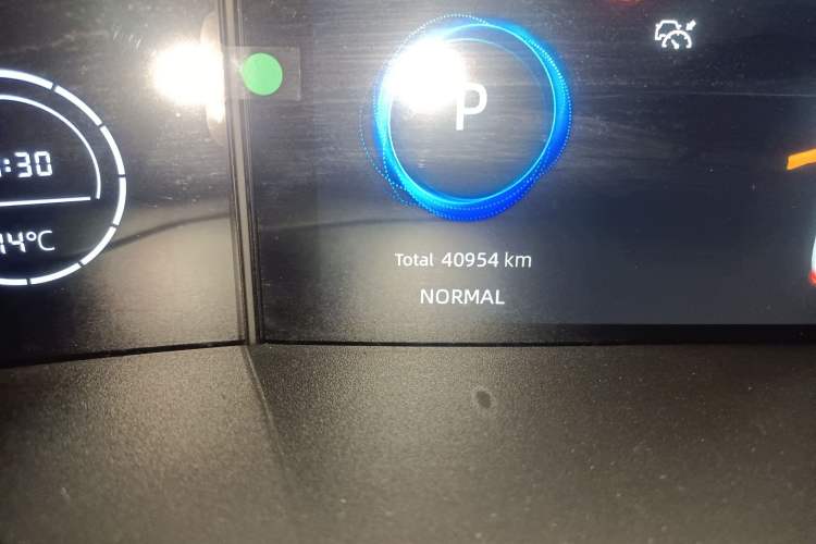 Used CHANGAN UNI-V 2022 1.5T Prestige Version Odometer Close Up