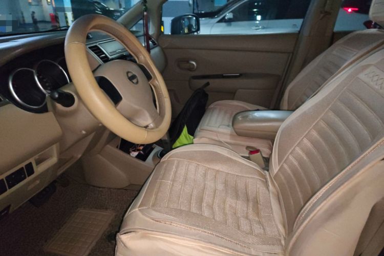 Used Nissan Tiida 2005 1.6GE AT
