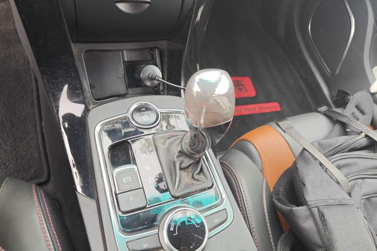 Used BYD Qin New Energy 2015 1.5T Dual-Crown Flagship Plus Edition
