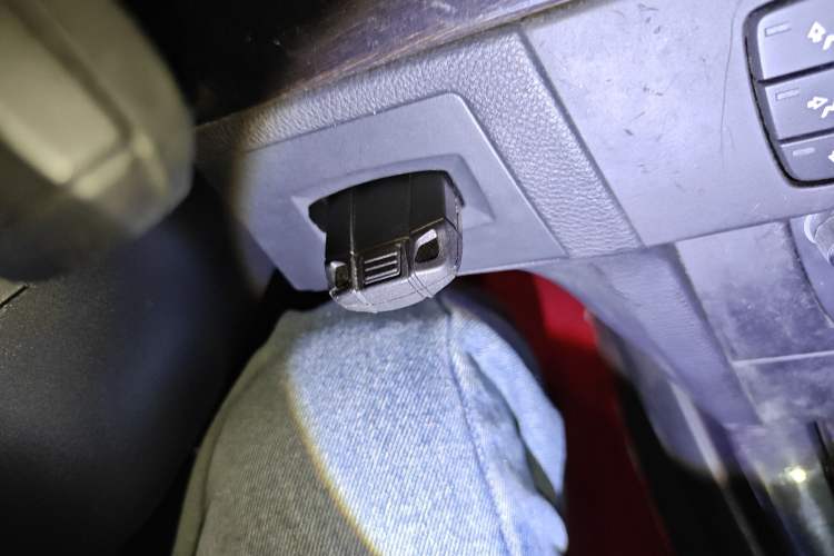 Used BMW 3 Series 2011 335i Convertible Coupe Vehicle Key