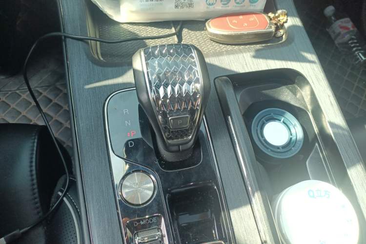 Used GAC Trumpchi GS8 2022 Double-Energy Series 2.0TM Four-Wheel Drive Premium Edition (7 Seats) Gear Lever