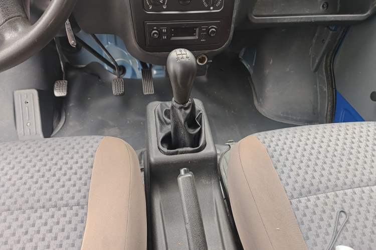 Used Wuling Zhiguang 2020 1.2L Practical Model China VI LSI Gear Lever