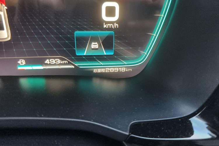 Used BYD Song PLUS New Energy 2021 DM-i 110KM Flagship PLUS Odometer Close Up