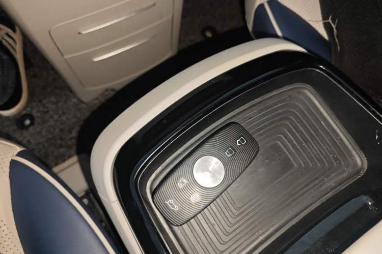 Used Roewe iMAX8 2022 400TGI Celebration Edition