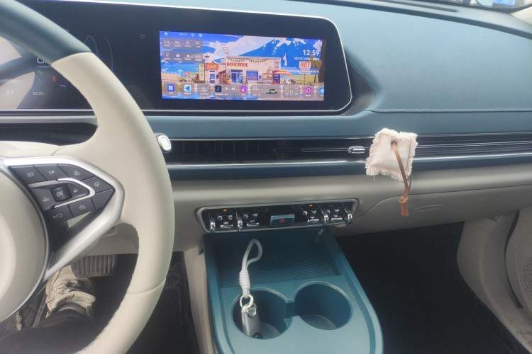 Used ORA Good Cat 2023 401 km Standard Range Comfort Version Lithium Iron Phosphate