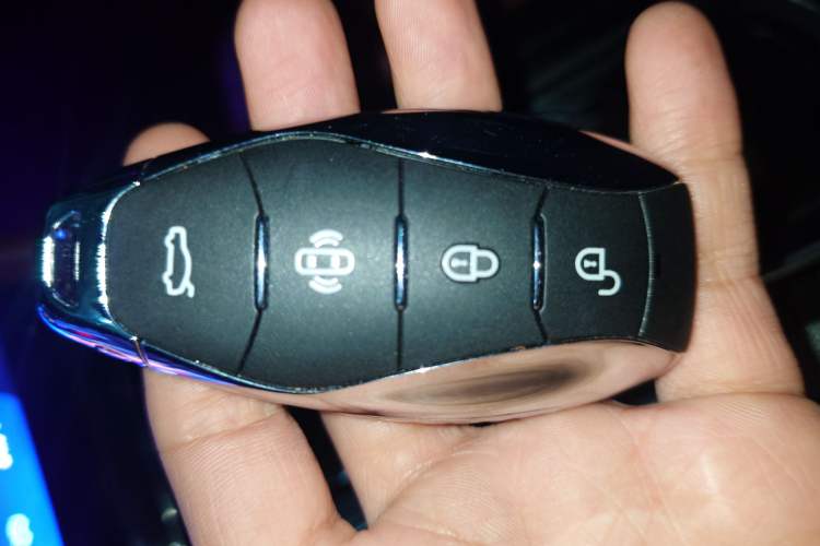 Used Hongqi H5 2023 2.0T Automatic Smart Connect Flagship Edition