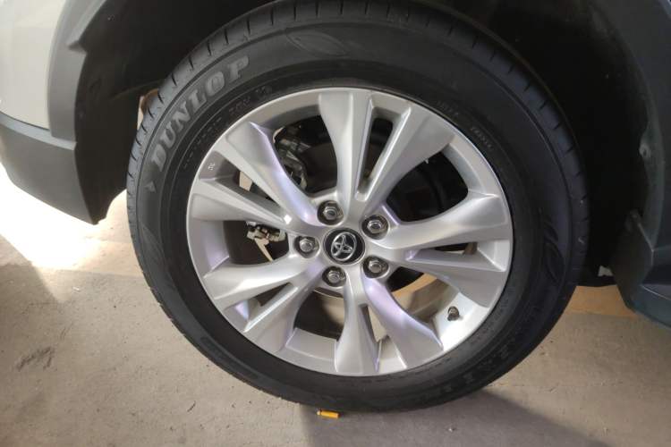 Used Toyota IZOA 2021 2.0L Enjoy Edition
