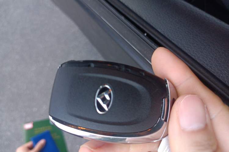 Used SAIC MAXUS G10 2014 2.0T Automatic Luxury Executive Edition
