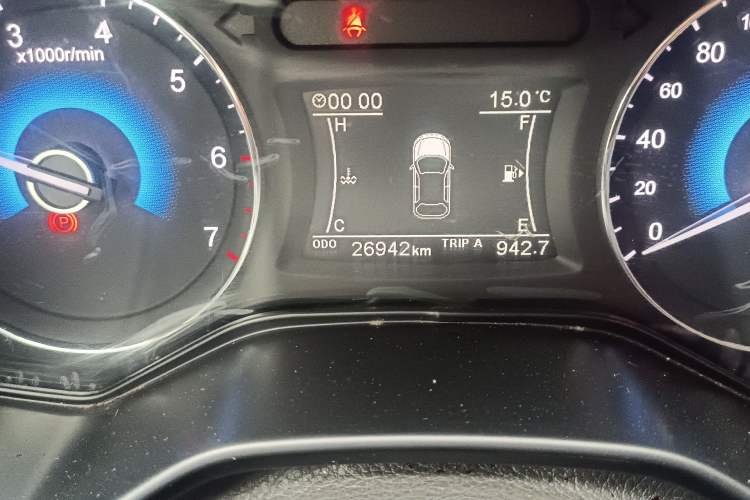 Used Dongfeng Fengon 580 2020 1.8L Manual Comfort Model Odometer Close Up