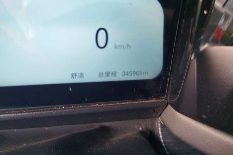 Used iCAR 03 2024 472km Four-Wheel Drive Long-Range Version Odometer Close Up