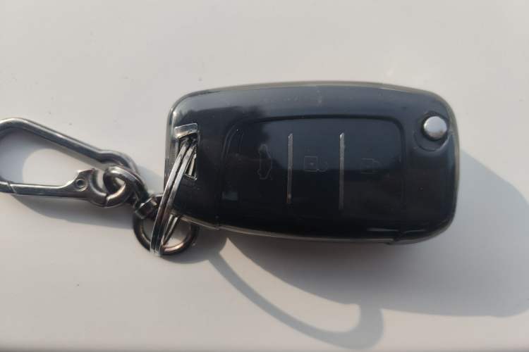 Used Bestune X80 2013 2.0L automatic comfort version
