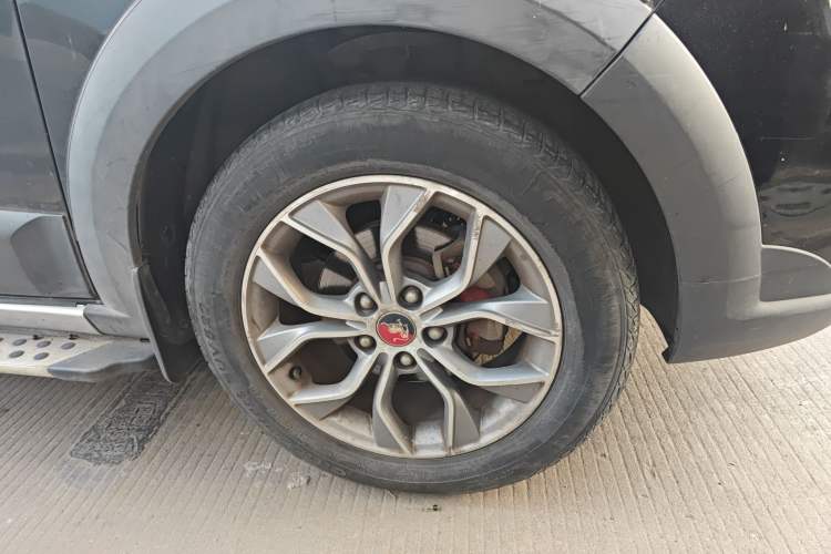 Used FORTHING Joyear X5 2016 1.6L Manual Luxury Model
