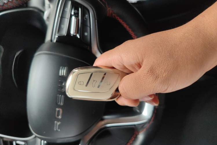 Used Roewe RX5 MAX 2019 300TGI Automatic 4G Connect Luxury Edition Vehicle Key