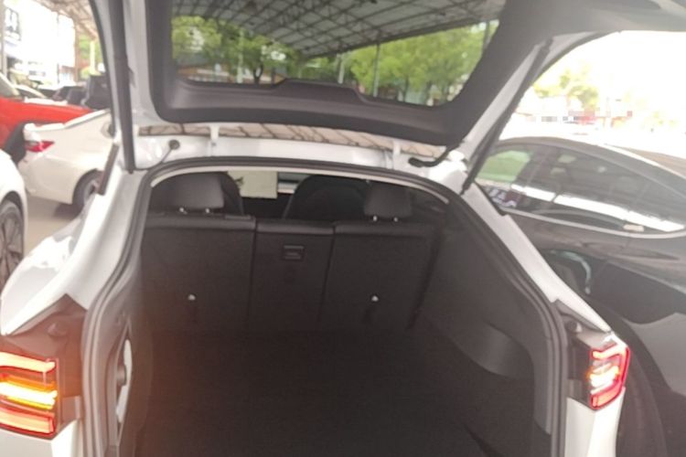 Used Tesla Model Y 2024 Rear-Wheel-Drive Version