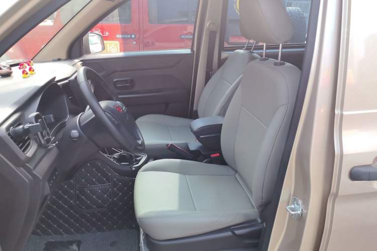 Used Wuling Hongguang V 2022 1.5L Jingqu Edition Electric-Assist LAR