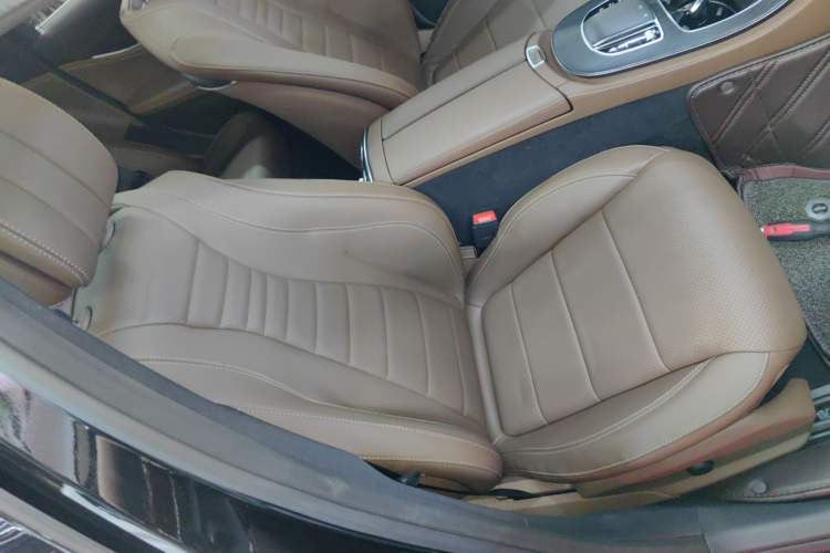 Used Mercedes-Benz E-Class New Energy 2023 E 350 e L Plug-in Hybrid Sports Sedan Right Front Seat