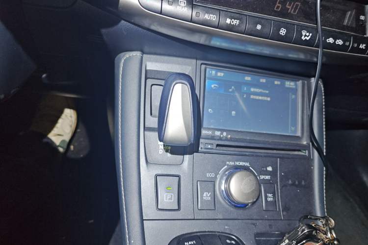 Used Lexus CT 2014 CT200h Elite Edition Monochrome Gear Lever