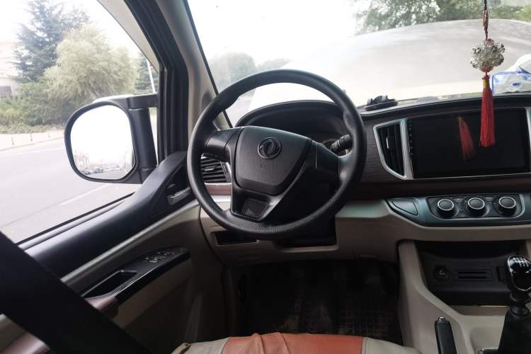 Used FORTHING Lingzhi 2019 M5L 2.0L 9-Seater Comfort Model Steering Wheel