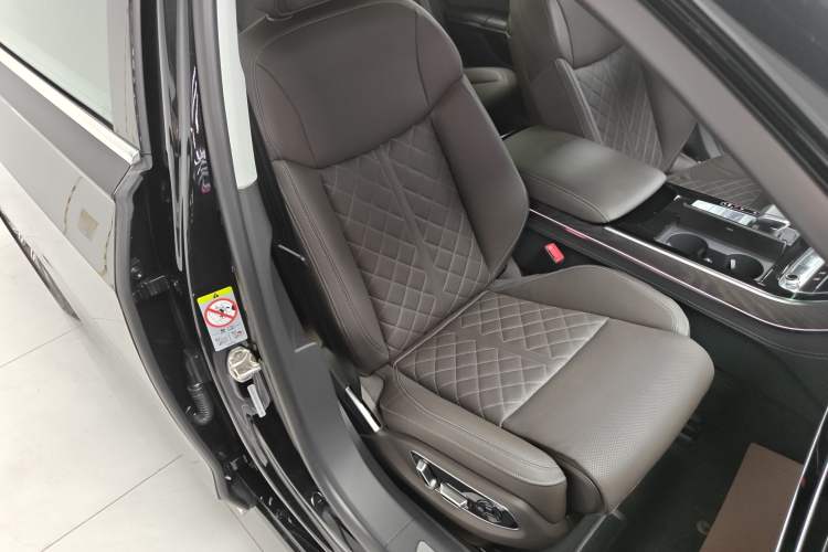 Used Audi A8 2024 A8L 50 TFSI quattro Prestige Edition
