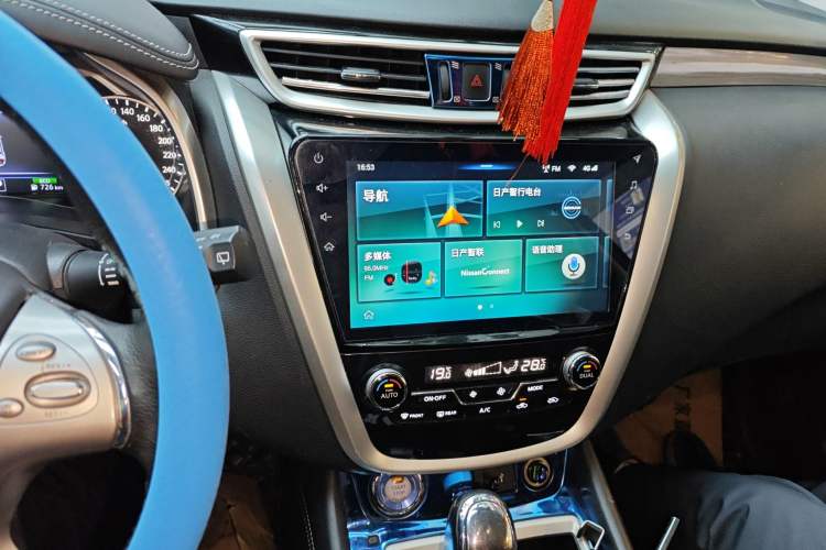 Used Nissan Murano 2019 2.5L XL Two-Wheel Drive Smart Connect Luxury Edition China VI Standard
