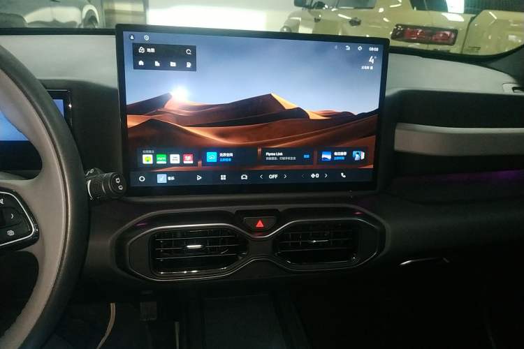 Used Geely Auto Cowboy 2025 1.5TD Fun-Offroad Version Audio And AC Panel