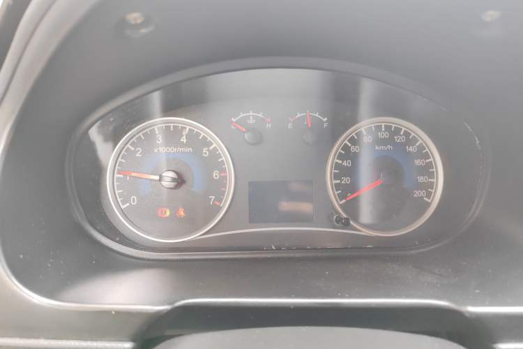Used Dongfeng Fengon 330 2014 1.5L Manual Standard Edition DK15-02 Instrument Cluster