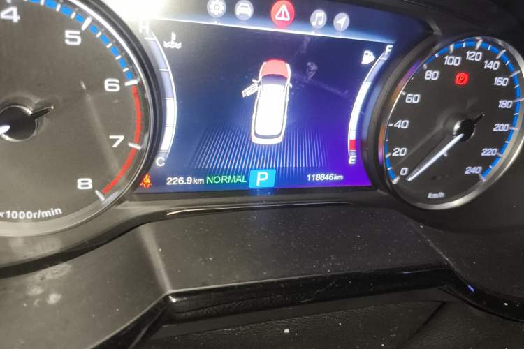 Used GAC Trumpchi GS8 2017 320T Two-Wheel Drive Luxury Smart Connectivity Version (7 Seats)