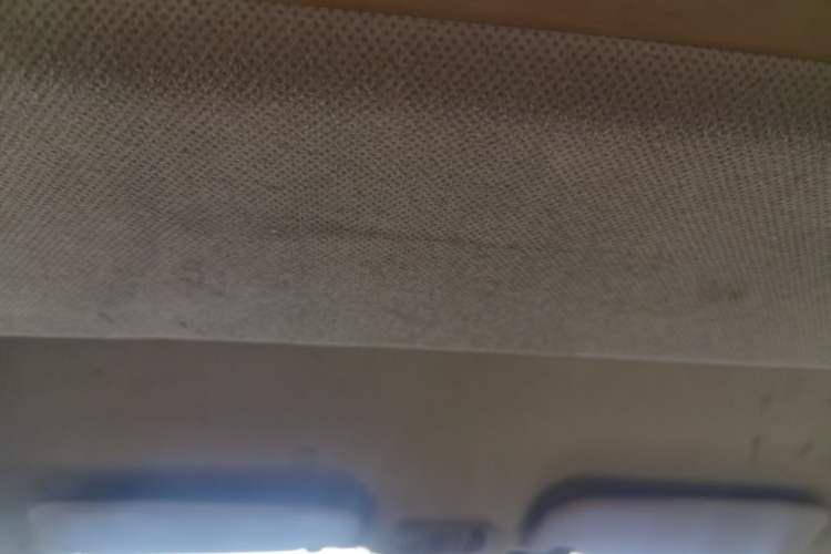 Used Wuling Rongguang V 2015 1.2L Standard Version
