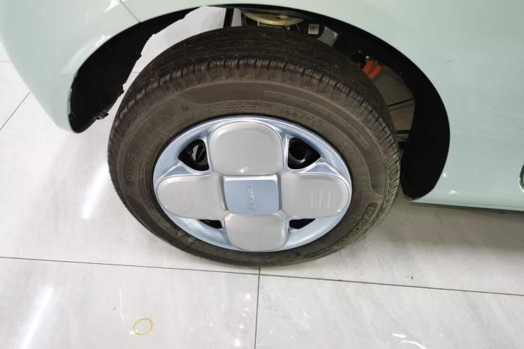 Used Geely Galaxy Panda 2024 Panda Mini 200km Endurance Bear
