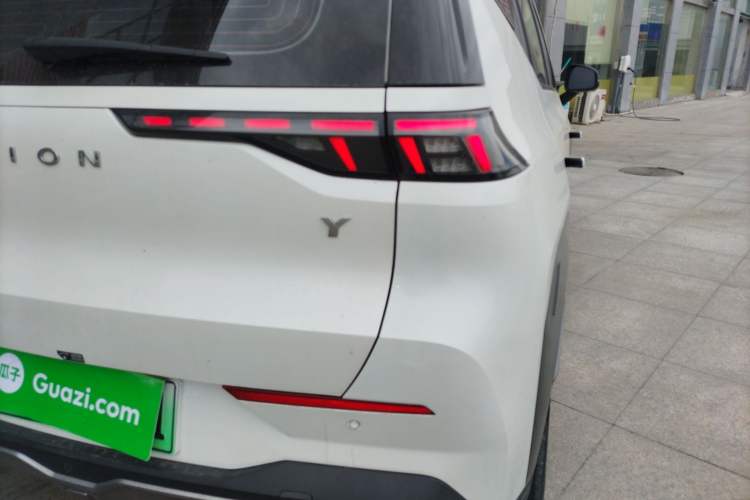 Used AION Y 2022 70 Tech Edition Lithium Iron Phosphate Exterior 3