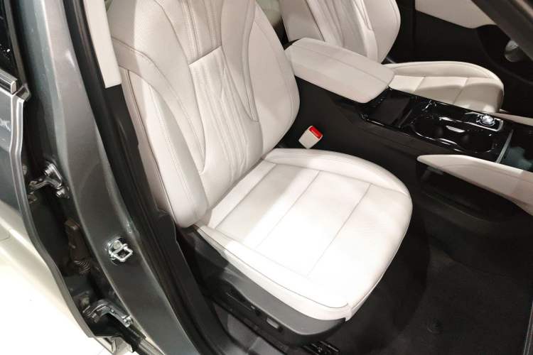 Used Buick Envision 2024 Encore Plus AWD Avenir

