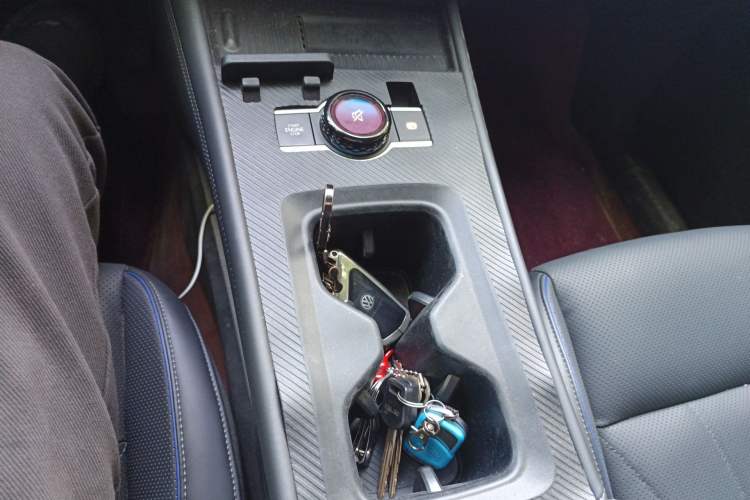 Used Volkswagen Tiguan L 2024 PRO 330TSI Two-Wheel Drive Smart Edition
