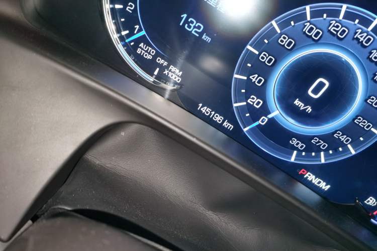 Used Cadillac CT6 2017 40T Luxury Model Odometer Close Up