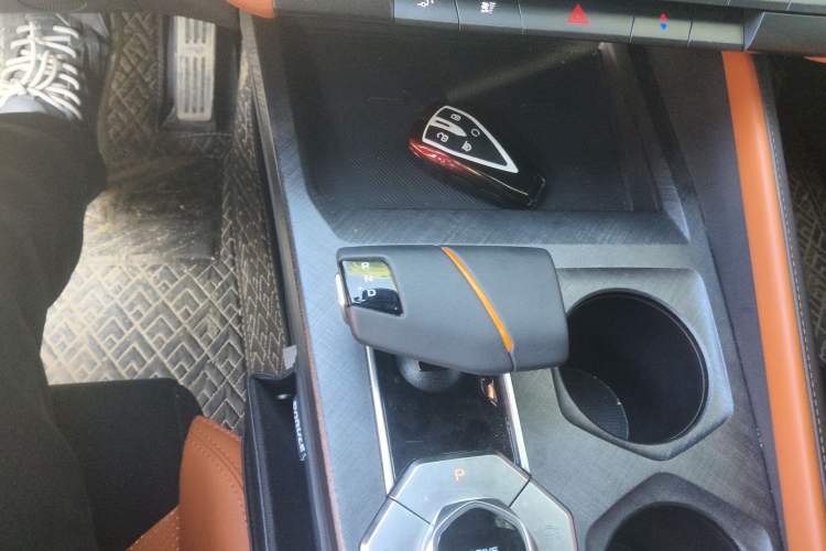 Used CHANGAN UNI-V 2023 1.5T Sport Edition
