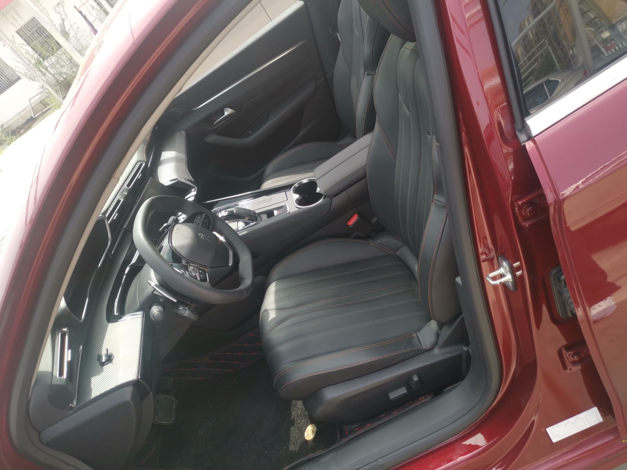 Переднее сиденье в автомобиле