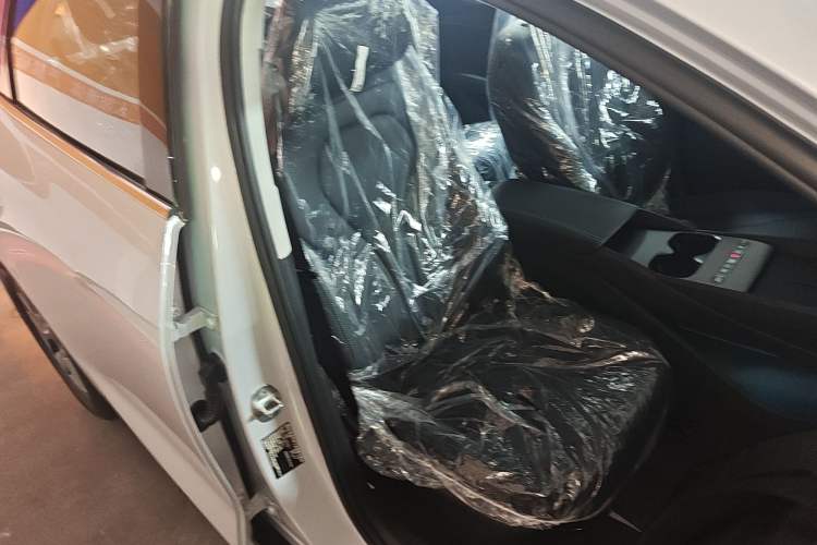 Used BYD Seal 06 New Energy 2026 DM-i Ultra-Enjoyment 128KM Luxury Edition Right Front Seat