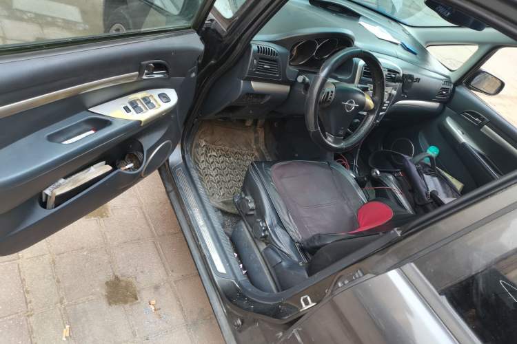 Used Haima Puxima 2010 1.6L Manual 7-Seater Luxury Driver Seat