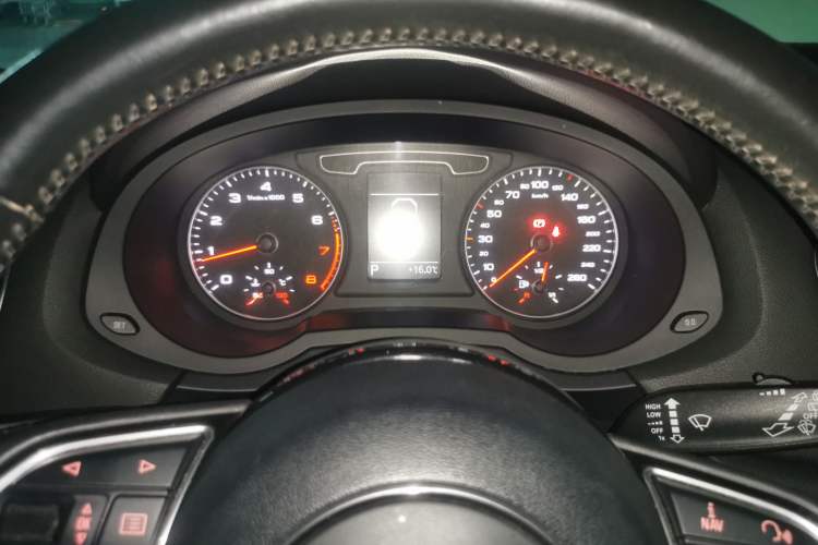 Used Audi Q3 2015 30 TFSI Comfort Model Instrument Cluster