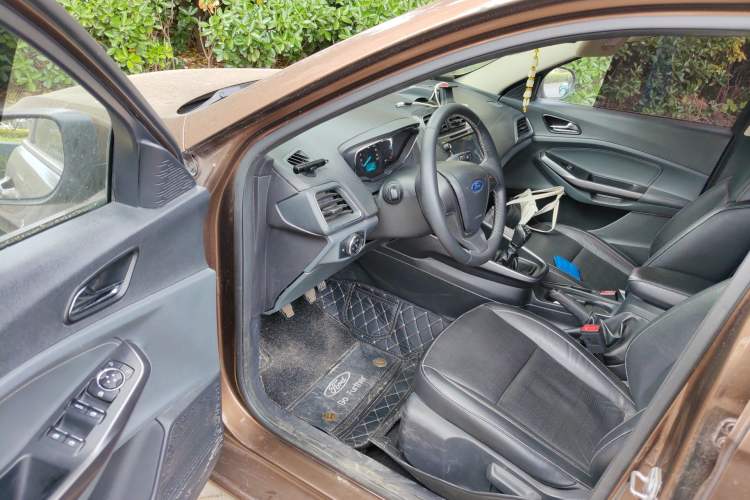 Used Ford Escort 2015 1.5L Manual Fashion Edition