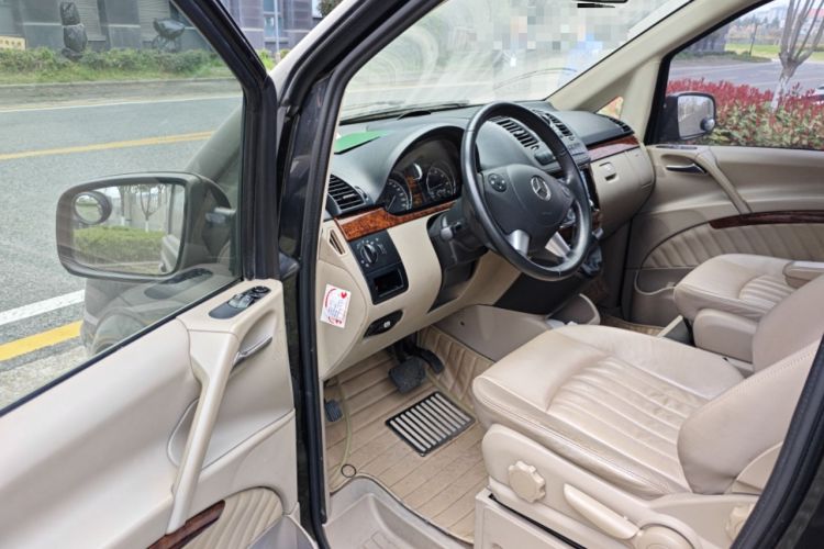 Used Mercedes-Benz Viano 2011 2.5L Luxury Edition Driver Seat