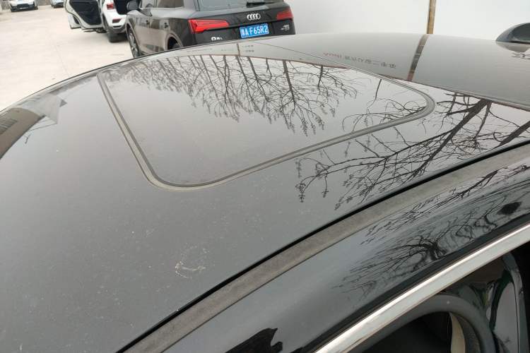 Used Hongqi H5 2020 1.5T DCT Flagship Edition Roof