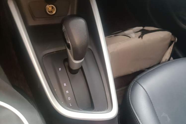 Used Chevrolet Cavalier 2020 325T Automatic Enjoyment Edition Gear Lever