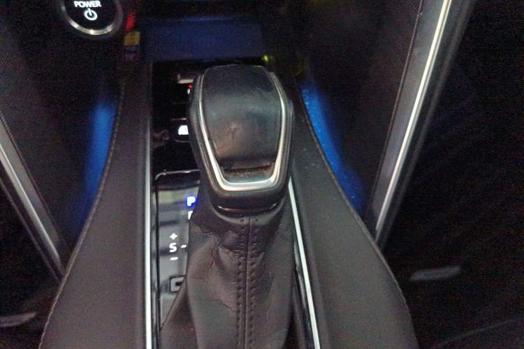 Used Toyota Harrier 2023 Dual-Engine 2.5L CVT Two-Wheel Drive Luxury Edition Gear Lever