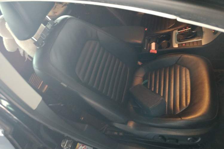 Used Volkswagen Magotan 2013 2.0 TSI Luxury Model