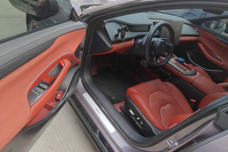 Used Xiaomi Auto SU7 2024 Rear-Drive Ultra-Long Range Advanced Pro-Level Intelligent Driving Version
