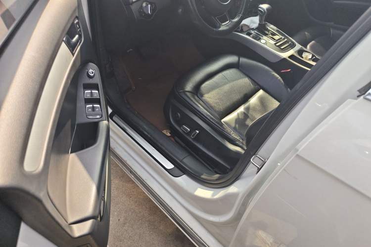 Used Audi A4L 2016 35 TFSI Automatic Standard Model
